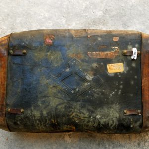Kossuth Lajos úti bőröndje